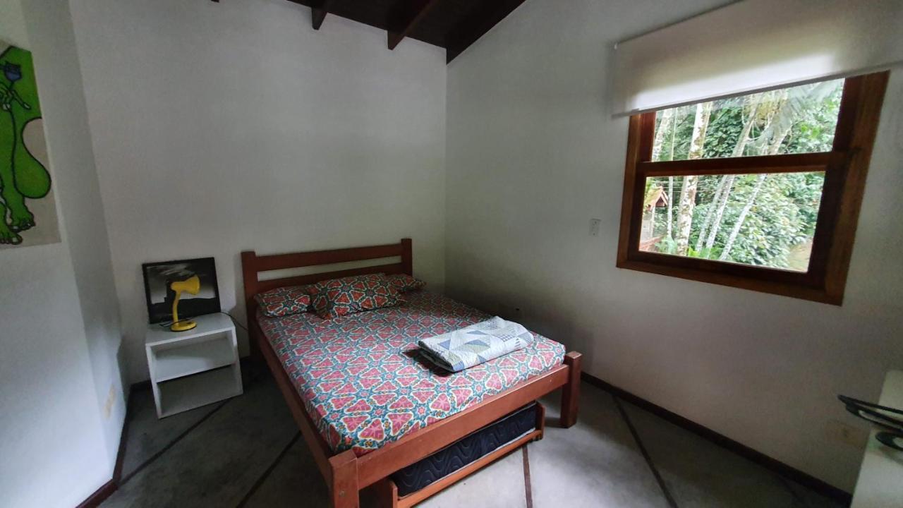 Casa da Josie em Maresias com piscina no pé da Mata Atlântica - 4 quartos Exterior foto
